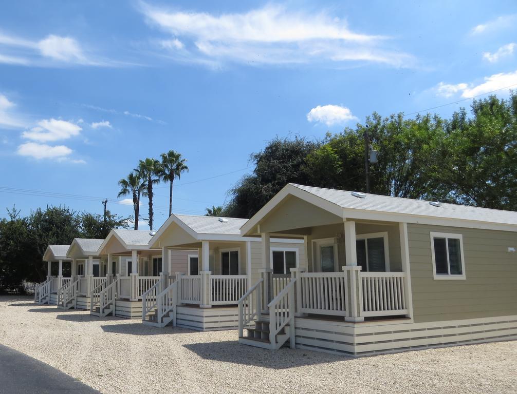 Travelers World Rv Resort San Antonio Bagian luar foto